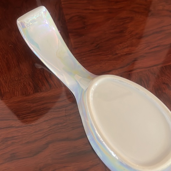 Vintage “Welcome To Fabulous Las Vegas Nevada” Iridescent Ceramic Spoon Rest - Picture 5 of 7